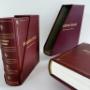 GÄSTEBÜCHER, SCHREIB- und CHRONIKBÄNDE von der einfachsten in LEINEN, KUNSTLEDER oder aufwändigsten ECHTLEDERAUSGABE in Ihrem Wunschformat und nach Ihren Vorstellungen gefertigt und beprägt und mit individuell gefertigtem BUCHSCHUBER oder BUCHSCHATULLE versehen. GÄSTEBÜCHER, SCHREIB- und CHRONIKBÄNDE von der einfachsten in LEINEN, KUNSTLEDER oder aufwändigsten ECHTLEDERAUSGABE in Ihrem Wunschformat und nach Ihren Vorstellungen gefertigt und beprägt und mit individuell gefertigtem BUCHSCHUBER oder BUCHSCHATULLE versehen.