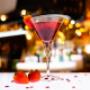 Love Martini mit Malibu Rum, Peach Schnaps, Stolichnaya Vodka, Cranberry Juice