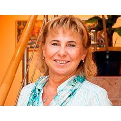 Dr. Ilona Polzer