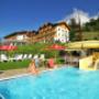 Freibad mit Wasserrutsche Freibad mit Wasserrutsche