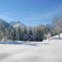 Garten im Winter mit herrlichem Blick ins Tal Garten im Winter mit herrlichem Blick ins Tal
