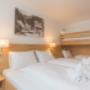 Schönblick Residence Top - 8
(Bedroom with double bed and bunk bed) Schönblick Residence Top - 8
(Bedroom with double bed and bunk bed)
