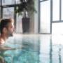 Wohlige Wärme in der Larimar Therme genießen