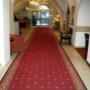 Läufer in einem Hotel von Mat-Master