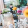 Feierlaune und Eventcharakter
Und Gründe zum Feiern gibt es viele: Hochzeit, Firmenfeier, Geburtstag, Familienfest, Taufe, oder einfach ein geselliges Beisammensein.