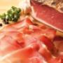 Metzgerei Huber Kitzbühel - Original Kitzbüheler Schinkenspeck, ausgezeichnet als Österreichs bester Schinkenspeck beim PRODUKT Champion.