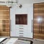 Schlafzimmer Schrank in Satin Nuss furniert
