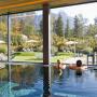 Hallenbad mit Panoramablick © Hotel Traube Braz
