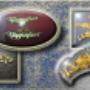 Abzeichen, Logos, Embleme, Pins, ...:
gefräste Schriftzüge und Logos. Diese wurden direkt aus einem Goldblech erhaben ausgefräst und zu Ansteckern, Pins, .... weiterverarbeitet Abzeichen, Logos, Embleme, Pins, ...:
gefräste Schriftzüge und Logos. Diese wurden direkt aus einem Goldblech erhaben ausgefräst und zu Ansteckern, Pins, .... weiterverarbeitet