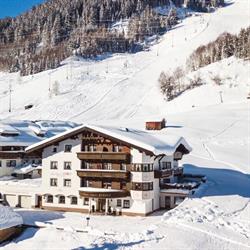 Strolz-Landhaus, App./Hotel-Garni