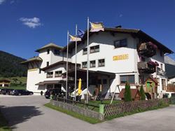 Alpenstern Ferienwohnungen / Pension
