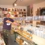 Moses-Records Shop Peter