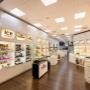 Juwelier Wilmsen Geschäftslokal innen, linke Seite, Uhren