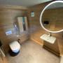 Moderne und barrierefreie Toilettenanlage Moderne und barrierefreie Toilettenanlage