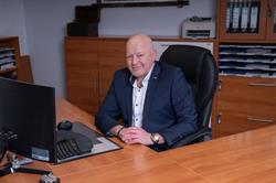 Gerhard Peer - Finanz- und Versicherungsmanagement Peer