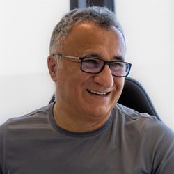 Dr. Ramin Ilbeygui, Orthopäde Eisenstadt