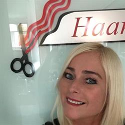 Haar-genau Friseurmeisterin Jutta Strebl