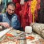 Teppichreparatur vom Profi
Wir führen für Sie Teppichreparaturen aller Art durch. Von der Fransen- und Seitenreparatur, Mottenschädenreparaturen bis hin zu kompletten Restaurationen. Teppichreparatur vom Profi
Wir führen für Sie Teppichreparaturen aller Art durch. Von der Fransen- und Seitenreparatur, Mottenschädenreparaturen bis hin zu kompletten Restaurationen.