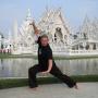 Tai-Chi "Der Tiger" vor dem Wat Rong Khung