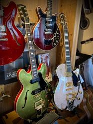Riverside Guitars