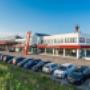 P. MAX Massmöbel - Standort Stockerau Außenansicht mit Parkplatz P. MAX Massmöbel - Standort Stockerau Außenansicht mit Parkplatz