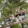 Outdoorbereich
PERSÖNLICHKEITS- UND TEAMENTWICKLUNGSTRAININGS
Motivieren Sie Ihre Mitarbeiter bzw. Kollegen mit einem besonderen Tag in der Natur. Nutzen Sie unsere Outdooranlage mit Pamperspole, Riesenleiter, Hoher Gang, Low-V, Spinnennetz uvm. Outdoorbereich
PERSÖNLICHKEITS- UND TEAMENTWICKLUNGSTRAININGS
Motivieren Sie Ihre Mitarbeiter bzw. Kollegen mit einem besonderen Tag in der Natur. Nutzen Sie unsere Outdooranlage mit Pamperspole, Riesenleiter, Hoher Gang, Low-V, Spinnennetz uvm.