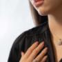 Diamant-Schmuckset für Damen mit funkelndem Ring und passendem Anhänger im Cushion-Cut – luxuriöse Weißgold-Kombination mit feinen Brillanten, perfekt für stilvolle Auftritte und höchste Eleganz.