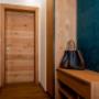 Garderobe mit Eiche, Schwarzstahl und Velourstoff