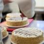 Unsere Küche verwöhnt mit großteiles regionalen Produkten. Zum Mittagessen stehen unseren Gästen jeweils 2 Menüs zur Auswahl. Wir bitten um Anmeldung bis 9.30 h oder um Vorreservierung. Unsere Küche verwöhnt mit großteiles regionalen Produkten. Zum Mittagessen stehen unseren Gästen jeweils 2 Menüs zur Auswahl. Wir bitten um Anmeldung bis 9.30 h oder um Vorreservierung.