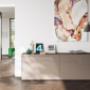 MÖBEL_Galerie_Neuhauser_CASE_23_009_01_Sideboard_Glas_Taupe