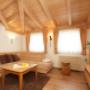 gemütliches Wohnzimmer im Luxus-Appartement Steiner in Leogang im Salzburgerland