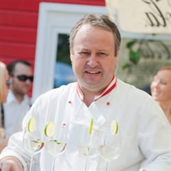 Ruki's Dorfstandl Ruckenstuhl Harald