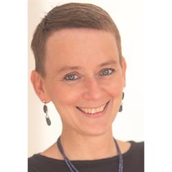 Mag. Atma Pöschl - Coach für Körpersensibilisierung und trauma-informierte Sexualität