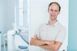Peters Hajo Dr / Spezialistenpraxis mundgerecht