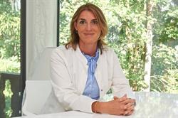 Dr. Katharina Djananpour - Hülle