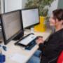 Ein sehbehindertengerechter Arbeitsplatz ausgestattet von VIDEBIS