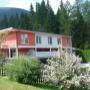 Haus Maibrunn erste Reihe unserer Anlage. Hier finden Sie unsere Rezeption 5 Apartments, einen Skistall und 7 Carports