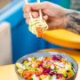 Liebt ihr Zoodles auch so sehr?Aufgrund ihrer Leichtigkeit und ihres guten Geschmacks eignen sie sich perfekt als Base für unsere Bowls Liebt ihr Zoodles auch so sehr?Aufgrund ihrer Leichtigkeit und ihres guten Geschmacks eignen sie sich perfekt als Base für unsere Bowls