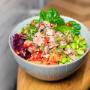 Isst du gerne scharf? Dann topp deine Bowl doch noch mit ein bisschen frischer Chili und gib deiner Bowl die Würze, die du in deinem Leben willst! Isst du gerne scharf? Dann topp deine Bowl doch noch mit ein bisschen frischer Chili und gib deiner Bowl die Würze, die du in deinem Leben willst!