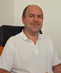 Dr. Peter Eszlari