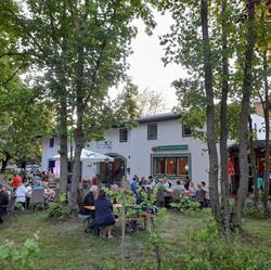 Alpenvereinshaus Gastgarten Donaublick