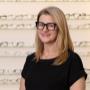 Christina begrüßt Sie bei DER OPTIKER in Wien-Leopoldstadt und unterstützt Sie freundlich bei der Auswahl moderner Fassungen, Kinderbrillen und passender Arbeitsplatzbrillen für Ihren Alltag.