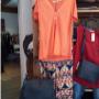 Retrohosen
gerade geschnittene Hosen in retrolook