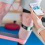 Re.Flex  - Kniebezogene Rehabilitation mit re.flex - Ich erstelle mit der re.flex-App Ihr individuelles Trainingsprogramm. Sie können dieses mit Hilfe der App auch zu Hause leicht absolvieren, wobei ich Ihren Therapiefortschritt beobachten und genau analysieren kann. Während des Trainings unterstützt eine 3D-Animation die korrekte Ausführung der Übungen – und zwar in Echtzeit, direkt auf dem Smartphone oder Tablet.