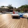 Terrasse aus Thermoesche | Sichtschutz aus kanadischer Lärche Terrasse aus Thermoesche | Sichtschutz aus kanadischer Lärche