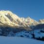 Riedlhof Leogang Wintergenuss in den Bergen, Sonnenaufgang-Blick vom Hof zu den Leoganger Steinbergen
