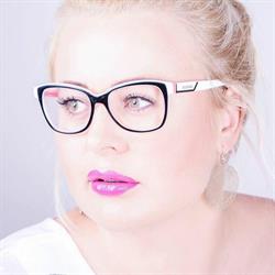 Karolina Lindinger Visagistin