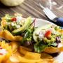 Es ist kein Geheimnis, dass Mexikaner Avocados lieben! Du findest sie in unzähligen Gerichten und Variationen, wie zum Beispiel in leckerer Guacamole Es ist kein Geheimnis, dass Mexikaner Avocados lieben! Du findest sie in unzähligen Gerichten und Variationen, wie zum Beispiel in leckerer Guacamole