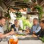 Die RestoBar DIE GÄRTNEREI bietet sich hervorragend für Ihren Tagesausklang an: After-Business, lockeres Beisammensein und coole Sundowner-Drinks Die RestoBar DIE GÄRTNEREI bietet sich hervorragend für Ihren Tagesausklang an: After-Business, lockeres Beisammensein und coole Sundowner-Drinks
