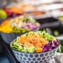 Egal ob zum Frühstück, Mittag oder Abendessen – Bowls sind vielseitig, vegetarisch, vegan, fischig oder fleischig: Die Komponenten können ganz dem eigenen Geschmack angepasst werden. Egal ob zum Frühstück, Mittag oder Abendessen – Bowls sind vielseitig, vegetarisch, vegan, fischig oder fleischig: Die Komponenten können ganz dem eigenen Geschmack angepasst werden.